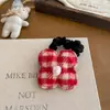 Acessórios de Cabelo Elegantes para Meninas com Estampa Xadrez Floral Vermelho Presilhas Versáteis Scrunchies Listrados de Alta Qualidade Elásticos de Cabelo Grampos de Cabelo