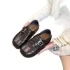 Zapatos de mujer tipo Birkenstock de suela gruesa que aumentan la altura, colección otoño 2026, Mary Janes planos súper populares, mocasines y zapatos pequeños de piel