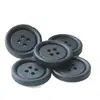 Botões de Resina Atacado para Casacos, Trench Coats, Suéteres e Jaquetas em Branco e Preto, Redondos, de Quatro Furos, 18-30mm