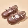 Zapatos de una sola pieza poco profundos estilo dulce francés para niña, nuevo estilo primavera 2026, zapatos de princesa, zapatos para bebé con suela suave y velcro