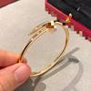 Versão alta V Ouro Clássico cabeça e cauda de prego com casal de pulseiras de Diamante banhado espesso em ouro rosa 18K luxo leve moda europeia e americana