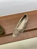 Primer Encuentro Temporada Zapatos de Mujer Retro Tallados Punta Baja 2026 Otoño Altura Interior Aumentable Punta Cuadrada Elegante Lazo Zapatos de Oficina