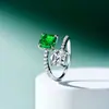 Anillo Princesa Azucarero de Cuatro Garras de Alta Calidad Transfronterizo, Anillo Abierto Ajustable de Color Contrastante con Doble Piedra Principal, Venta Directa de Fábrica