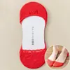 Zapatos de tacón alto para novia, calcetines invisibles antideslizantes tipo calcetín de barco, calcetines para novio, calcetines de media pantorrilla, calcetines finos de color rojo boda para hombres y mujeres con palabras felices