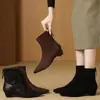 First Encounter Temporada Botines Cortos de Punta Fina con Tacón Grueso y Cierre Trasero para Mujer Otoño Invierno Nuevos Botas Adelgazantes de Tacón Medio-Bajo Mujer