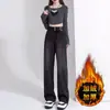 Jeans de cintura alta de pierna ancha para mujer otoño e invierno 2024 nuevos con forro polar engrosado talla grande retro estrechos rectos de nueve puntos
