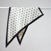 Nueva Bufanda Triangular Versátil Estampada con Lunares Blancos y Negros Chal Protector Solar Cinturón Decorativo Seda Imitación Bufanda Triangular de Seda para Mujer