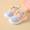 Sapatos Novos para Bebês e Crianças Pequenas Primavera e Outono Meninas Bebê Sapatos Antiderrapantes Sola Macia Respirável Interno Menino Bebê Sapatos de Algodão