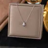 Versión coreana del diseño de nicho collar de acero de titanio de alta calidad para mujer Joker no se decolora cadena de clavícula de temperamento de chica popular joyería al por mayor