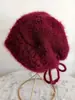 Gorro de moda de punto cálido de doble capa multicolor para mujer, estilo otoño e invierno 2026, con flores tejidas a crochet hechas a mano