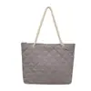 Ropa de Algodón para Primavera y Otoño Bolso de Mujer Bolso Bandolera de Gran Capacidad Bolso Tote Bolso de Hombro Bordado Acolchado Nylon de Exportación Bolso de Mujer para Viajes