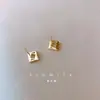 Pendientes Cuadrados de Concha de Gama Alta para Mujer, Nuevo Estilo de Moda 2026, Pendientes Únicos y Elegantes de Celebridad de Internet, Accesorios para Orejas Minimalistas de Nicho