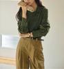 Solighter Camisa Irregular de Veludo Cotelê Retrô Francês Feminina Outono 2024 Novo Top com Senso de Design
