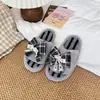 Pantuflas de algodón con lazo de encaje para mujer, cálidas y antideslizantes para uso en casa, nuevo diseño a cuadros otoño e invierno 2026, pantuflas esponjosas de moda