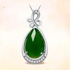 Colgante Feng Chen Da Bow de Jaspe Verde de Hotan Jade Verde Fresco Color Clásico Elegante Colgante de Diamante Brillante