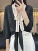 Cardigan Curto Tricotado Casual Solto de Manga Três Quartos, Cor Sólida Fina, Gola V Sem Botões, Peça de Roupa para Ambientes com Ar Condicionado, Primavera/Verão 2026