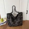 Bolso tote de gran capacidad estilo coreano de nicho, nuevo diseño de moda 2026, bolso de hombro para el trabajo, bolso de mano de camuflaje, bolso de axila