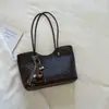 Bolsa de Viaje Shuai Mi Jia Gran Capacidad para Mujer Verano 2026 Nueva Bolsa de Axila de Gran Capacidad Bolso Tote de Hombro Único a la Moda