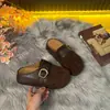 Sandálias plataforma retrô da moda, versáteis e fáceis de usar, estilo Birkenstock feminino, nova coleção outono 2026, mocassins de enfiar com design de bico fechado