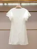 Vestido de Verão Novo de Renda Crochê com Mangas Bufantes e Decote V, Moda Elegante Francesa, Roupas Femininas de Alta Qualidade de Shenzhen Nanyou