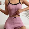 En Stock Conjunto de Pijama Casual Sencillo Más Vendido para Mujer con Camisola y Shorts, Ropa de Casa Sexy con Encaje 12