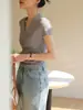 Camiseta de Manga Corta con Escote Cruzado en V de Gama Alta para Mujer, Nuevo Diseño Verano 2026, Corte Ajustado, Ceñida a la Cintura, Top Favorecedor