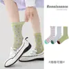 Meias Listradas Simples de Meia-Panturrilha para Meninas, Estilo Novo Primavera/Verão Renascentista, Meias Finas Respiráveis de Malha para Mulheres