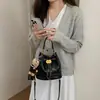 Bolsa pequena de luxo estilo francês para mulheres 2026 nova moda outono e inverno padrão diamante bolsa saco design de nicho bolsa transversal