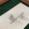 Pendientes de amor Fritillary para mujer, exquisitos pendientes pequeños franceses, ligeros, de lujo, de alta gama, con forma de corazón de melocotón, diseño simple, venta al por mayor