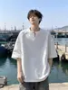 Camiseta Masculina Estilo Japonês Manga Curta 2026, Verão Decote V Versátil Manga Meia Manga Estilo Hong Kong Tendência Cool Solta Manga de Cinco Quartos
