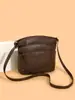 Bolso cubo retro y minimalista para mujer, 2026, con un tacto de alta gama, diseño multicapa, estilo casual y una estética única y de nicho, adecuado para llevar al hombro o cruzado