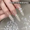 Acessórios de resina com strass em formato de cruz para nail art, estilo punk moderno, decorações de unha versáteis, doces e estilosas, atacado
