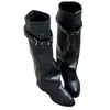 Botas Largas Negras de Punta Aguda Estilo Spicy Girl para Mujer 2026 Nuevo Estilo Moldeadoras de Pierna Remaches Tacón Grueso Botas de Pantalón