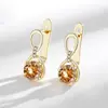 Transmisión en vivo venta caliente: Aretes de zirconia de cuatro puntas para mujer, modernos y versátiles, adecuados para mercados transfronterizos europeos y americanos, disponibles para dropshipping en Xiaohongshu y Douyin