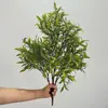 Plantas verdes artificiais, cedro, pinho, grama de primavera, plantas aquáticas, plantas para micro paisagismo, paredes de plantas decorativas, plantas em maços para inserção no solo, plantas de grama artificial estilo floresta