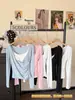 Conjunto de Dos Piezas Camisola de Encaje Patchwork Estilo Deseo Puro Camiseta de Manga Larga con Cuello en V Profundo Top Corto Ruched Estilo Hot Girl Ajustado