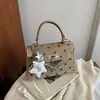 Bolsa quadrada pequena de bolinhas para mulheres, nova tendência de verão 2026 estilo coreano, bolsa transversal versátil, bolsa de ombro simples para o dia a dia