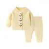 Conjunto de Cardigan de Tricô para Bebê Outono e Inverno Novo Cor Lisa Flor Bebê Casual Algodão Suéter de Primavera Conjunto de Duas Peças Tendência