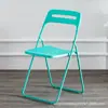 Suministro de Fábrica Silla Plegable Hogar Moderna Plástico Silla para Fotos Dormitorio Oficina Reunión Entrenamiento Silla con Respaldo Taburete