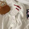 Calcetines Rojos Brillantes Sin Costuras de Otoño e Invierno para Año Nuevo Algodón Puro Modernos Versátiles Doble Puño Lazo Tubo Medio Largo para Mujer Invierno