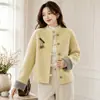 Nueva colección de otoño e invierno de ropa para mujer para mujeres de mediana edad y mayores: abrigos de lana elegantes y rejuvenecedores, perfectos para la primavera, con un diseño chic y versátil