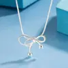 Collar de Cadena para Clavícula para Mujer con Lazo, Hueso de Serpiente y Perlas Redondas, Diseño de Nicho, Simple, Dulce, Suave, Moderno, Estilo Coreano