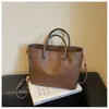 Bolsa feminina retrô de alta qualidade e grande capacidade, nova bolsa tote color block simples, bolsa de ombro moderna e versátil