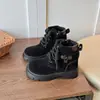 Botines Cortos de Gamuza Redondos para Niños 2026 Nuevo Estilo de Otoño Unisex Versátiles de Media Pantorrilla Modernos Atractivos Botas Martin