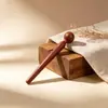 Palo de masaje multifuncional de sándalo para acupresión y relajación muscular, doble uso para cara, pie y todo el cuerpo, dispositivo de masaje calmante de meridianos, modelo nuevo