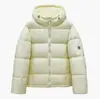 Nueva Chaqueta Corta de Plumas 2025 para Mujer, Holgada y Engrosada, Talla Pequeña, 90% Plumón de Pato Blanco, Abrigo de Invierno con Capucha, Moderno