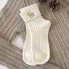 Calcetines de Navidad personalizables para mujer, calcetines de algodón lindos de caña media para otoño e invierno, calcetines gruesos lindos estilo japonés con bordado de dibujos animados