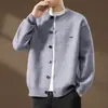 Nuevo Suéter Cardigan de Moda Redondo para Hombre Otoño/Invierno 2026, Chaqueta de Punto Sencilla de Color Sólido