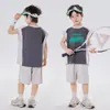 Conjunto de Verão Sem Mangas para Meninos 2026 Novo Estilo para Crianças Maiores, Conjunto de Duas Peças com Colete Esportivo e Shorts de Seda Gelada Refrescante de Secagem Rápida