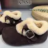 Sapatos estilo Birkenstock de Couro com Cobertura Total e Forro de Lã, Sapatos Quentes de Algodão, Botas de Neve Integradas de Couro e Pelo para Mulheres, Sapatos de Lã de Cordeiro com Solado Grosso
